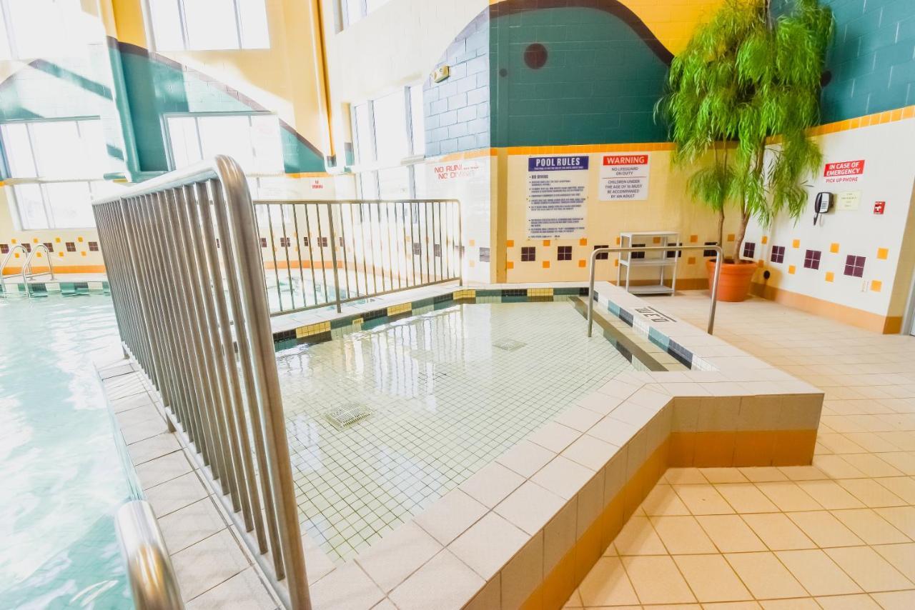 Canad Inns Destination Centre Polo Park 温尼伯 外观 照片